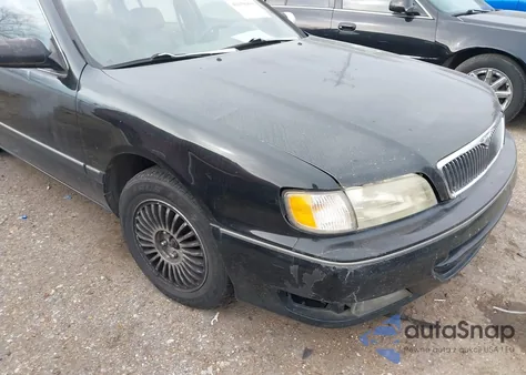 1998 Infiniti I30 Standard/Touring z USA, uszkodzony, nr VIN JNKCA21A7WT614305